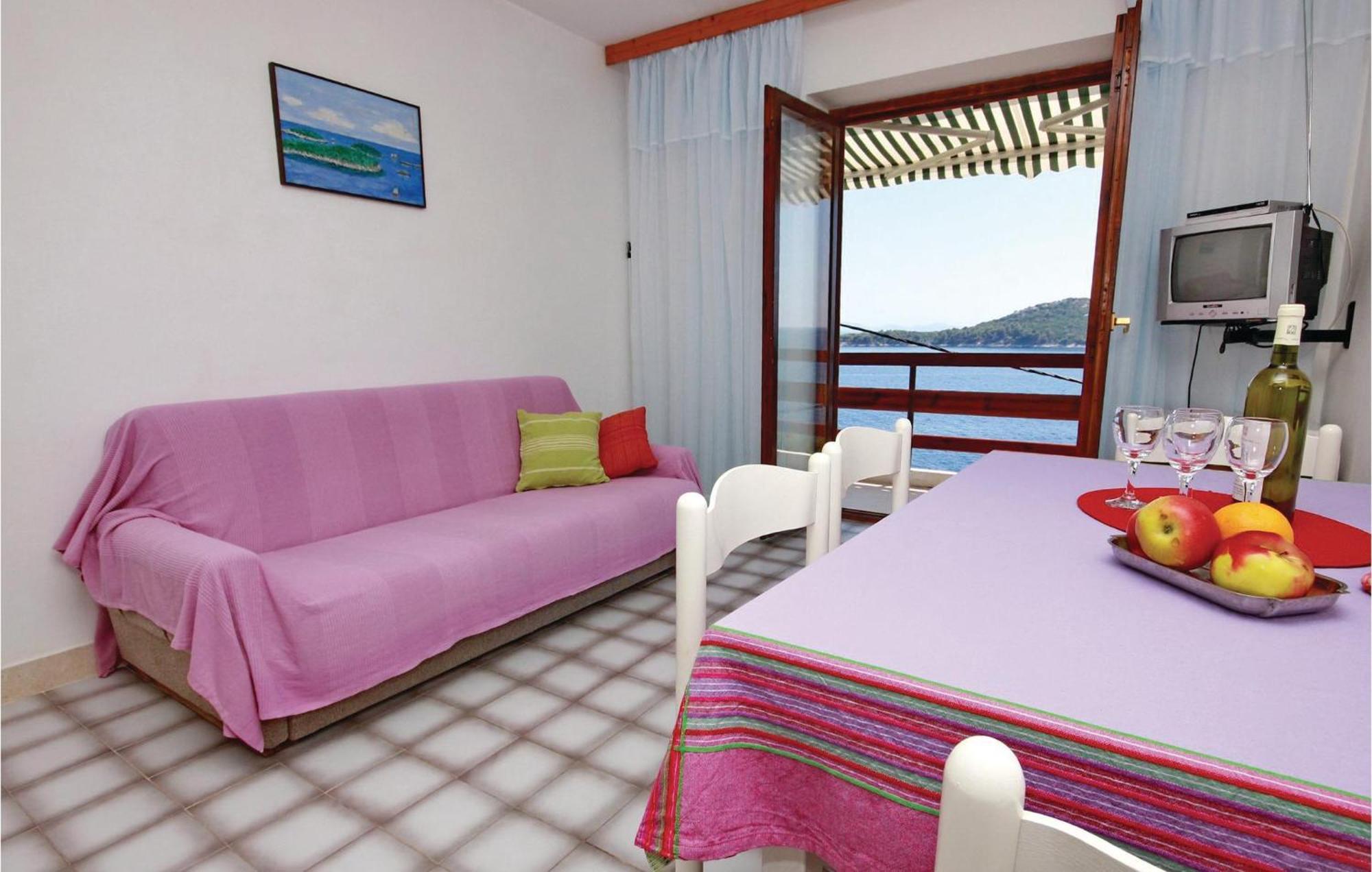 Beautiful Apartment In Prizba With Wifi Exterior foto